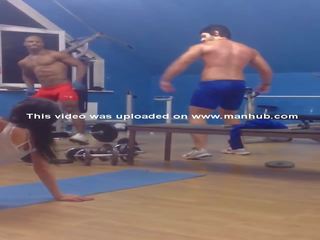 Muskel dansa i gym