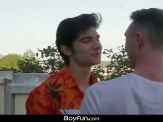 Boyfun - max london lưng trần qua jared shaw